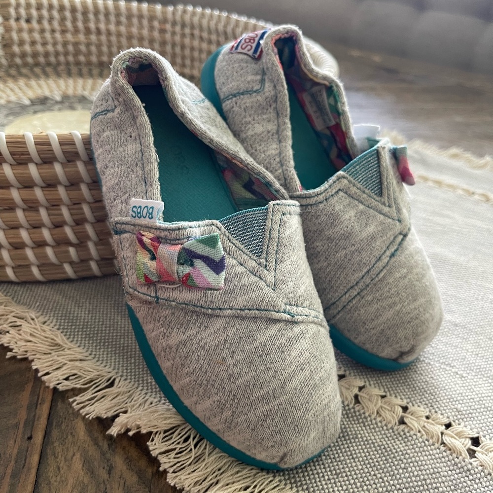 Bobs From Skechers Slip-on Shoes Girls Kids Youth Gray Quilted Bow Sz 10